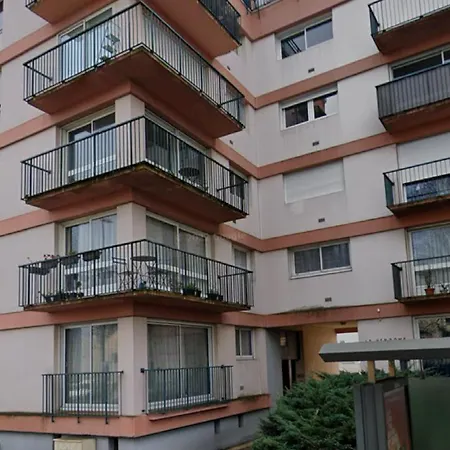 4 Personnes 1 Ch * 라발