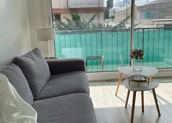 4 Personnes 1 Ch Laval (Mayenne)